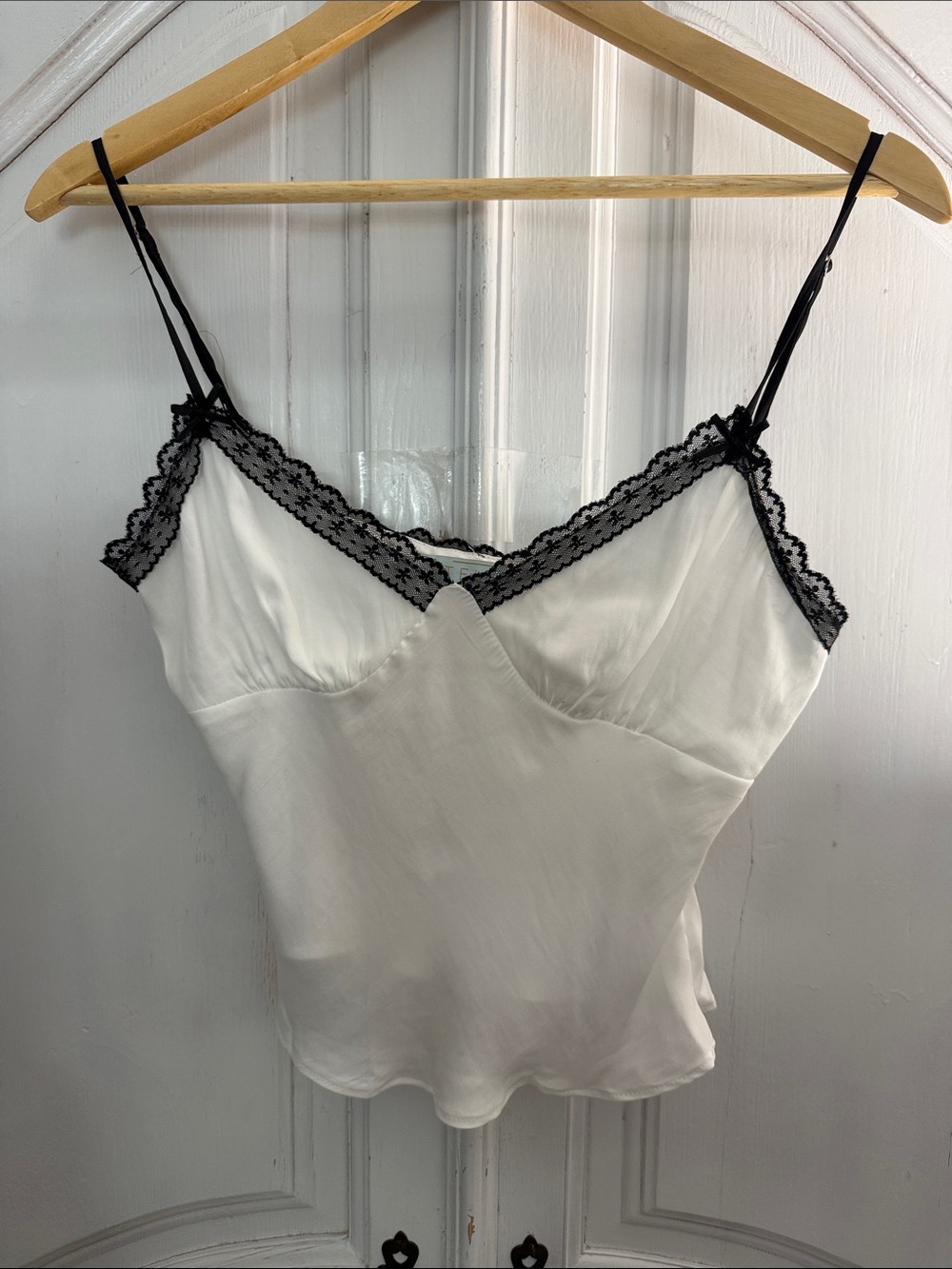 Ivory Satin Camisole Top Black Lace Trim Y2K Romantic Coquette Fairycore Size M